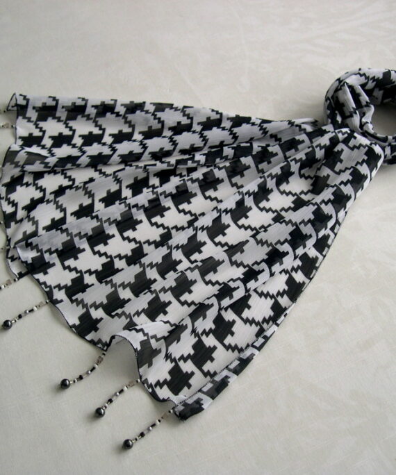 foulard avec perles