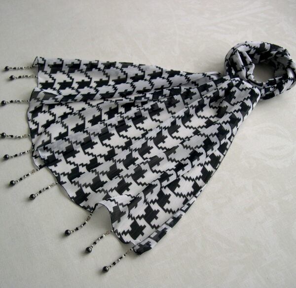 foulard avec perles